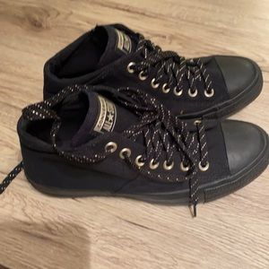 Converse Madison Black 9 Barely Worn
